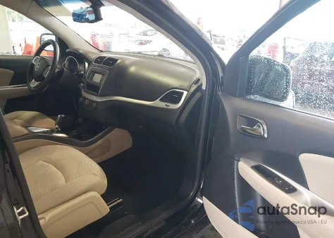 2017 Dodge Journey Sxt z USA, uszkodzony, nr VIN 3C4PDCBG0HT613264